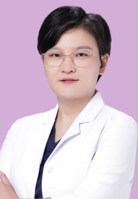 于莉明